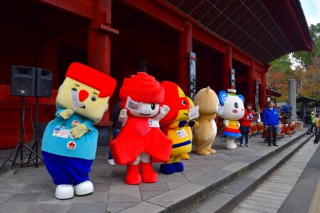 地元のゆるキャラが登場しランナーを応援