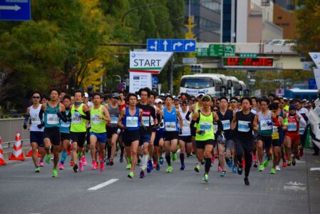 午前8時半にスタートしたハーフ部門